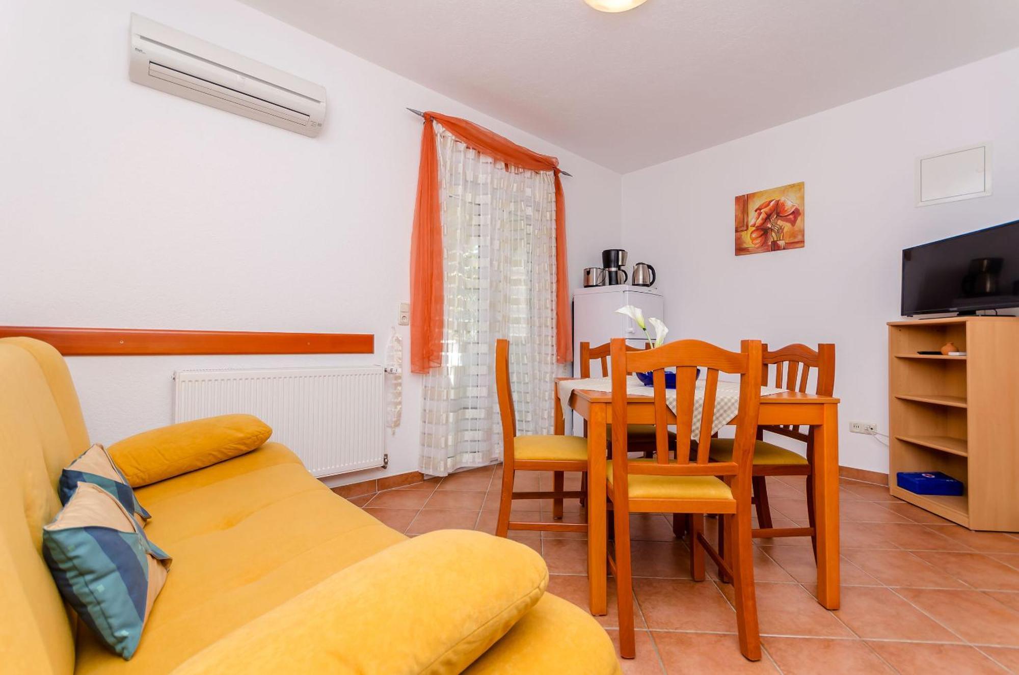 Apartments Palm Tree Trogir Extérieur photo